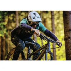 ABUS Airdrop MIPS Helm - velvet black