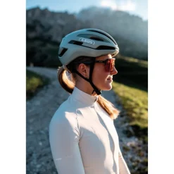 Gravelhelmen < ABUS Taipan He - hiny white