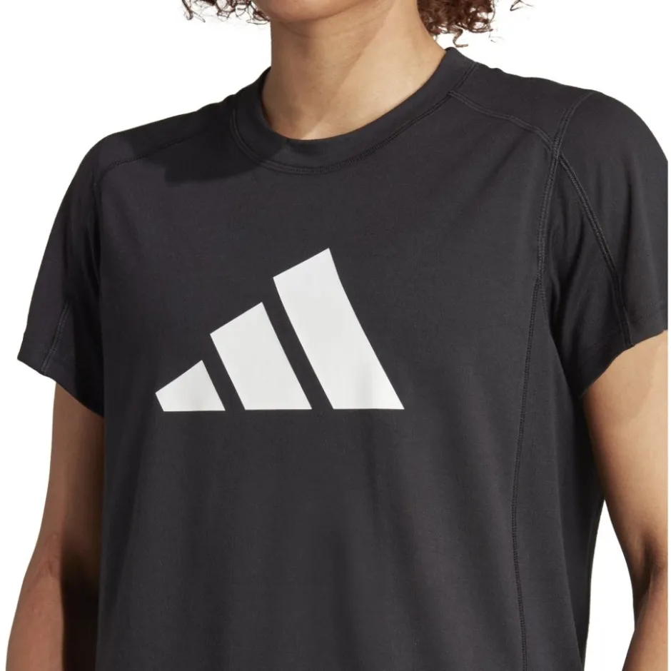 T-Shirts & Tops < adidas Train Eentia ogo T-hirt Dame - back/white IT0544