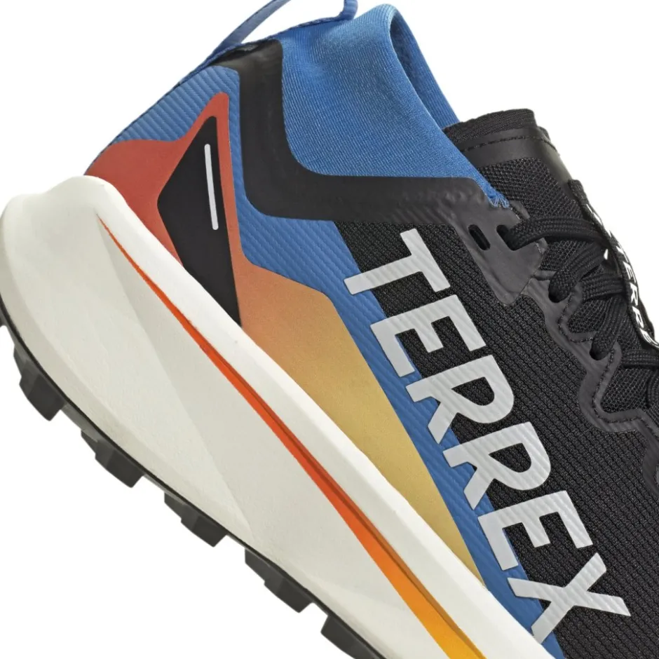Schoenen|Trailrunning Schoenen < adidas TERREX Agravic GORE-TEX Trailrunningschoenen Heren - core black/cloud white/ray blue JR9105