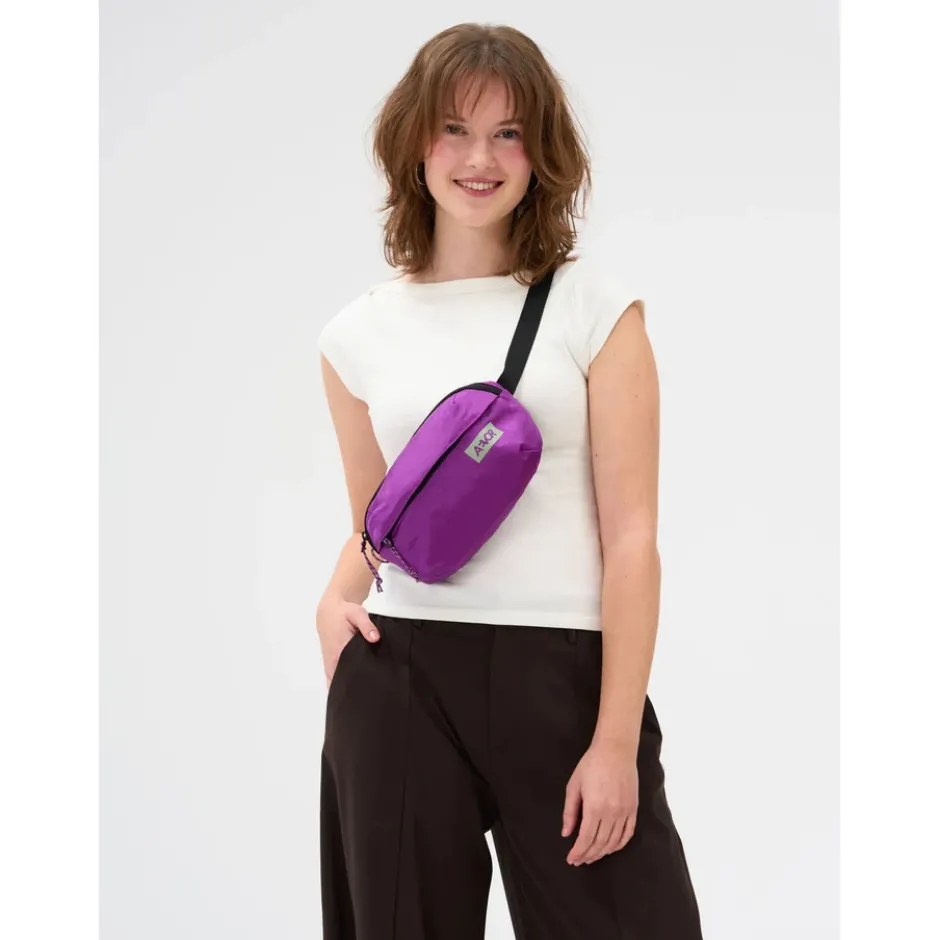 Heuptassen & Drinkgordels < Aevor Ease Heuptas 2L - Ripstop Electric Fuchsia