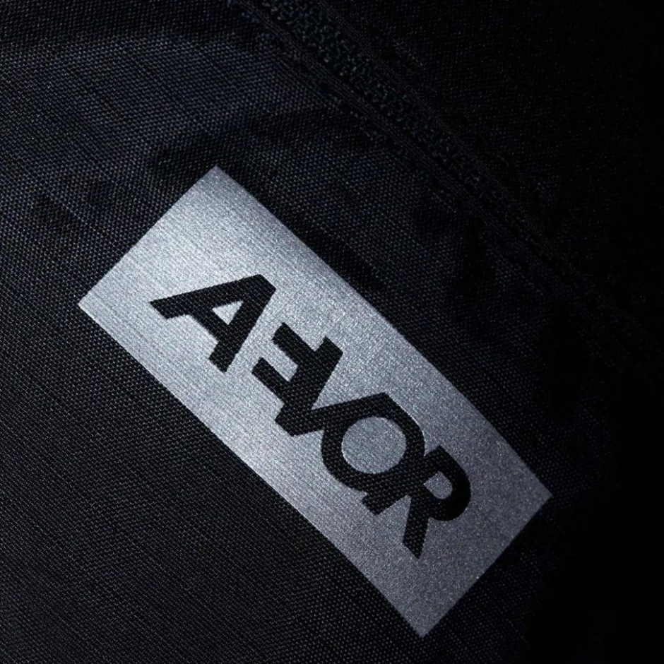 Heuptassen & Drinkgordels < Aevor Ease Heuptas 2L - Ripstop Black