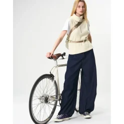 AEVOR Sling Schoudertas 7.5L - Off-White
