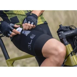 Bib Shorts < Ale Aé OFF ROAD - GRAVE tone Cargo Fiethort et Brete Heren - zwart