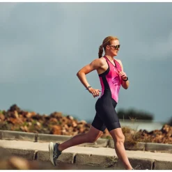 Trisuits|Trisuits < Ale Aé TRIATHON Crazy Triatonpak zonder ouwen voor dae - pink cobo