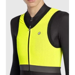 Overige Producten < ASSOS P1 SEEME Vest - optic yellow