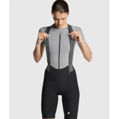 Ondershirts < ASSOS P1 Zomer Hemd met Korte Mouwen Dames - grey seres