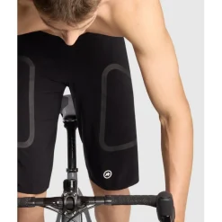 Mtb-Shorts < ASSOS TRAI TACTICA T3 Cargohort Heren - back erie