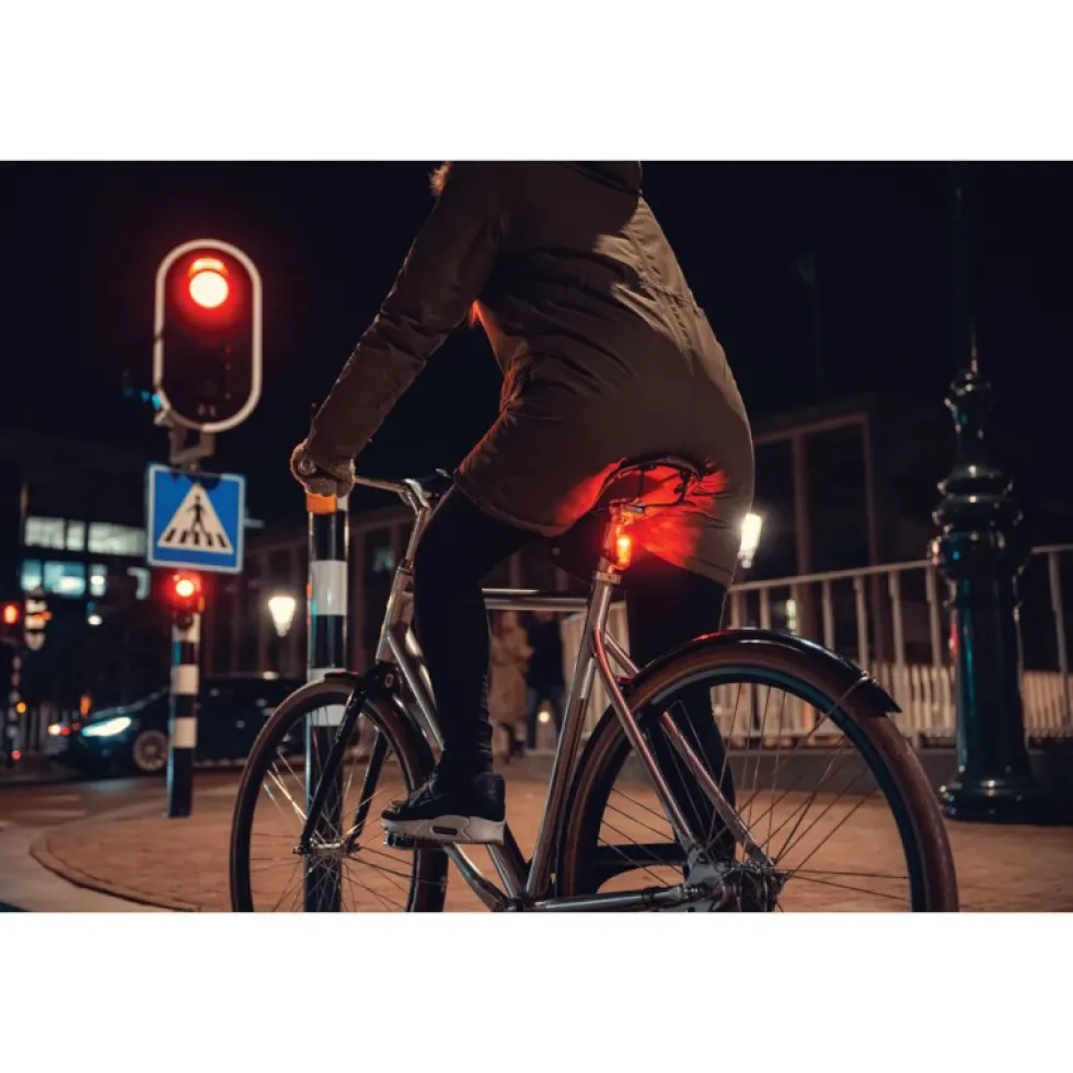 AXA Dwn 50 Fietslamp Vooraan + Dwn Rear Brake Light Fietslamp Achteraan - zwart