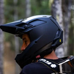 Bell Full-10 MIPS Solid Helm - solid black