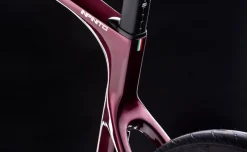 Bianchi INFINITO - 105 - Carbon Racefiets - 2026 - burgundy red / white full glossy