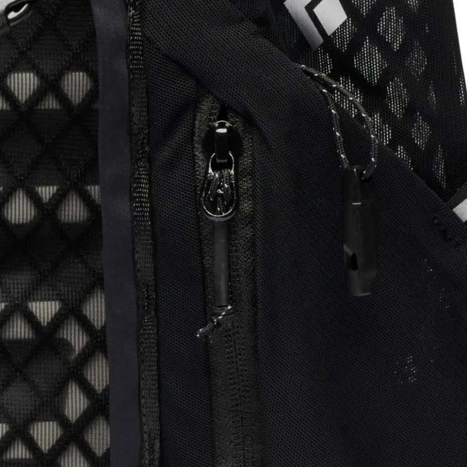 Rugzakken & Drinksystemen < Black Diamond Distance 22 Rugzakken voor heren - Back