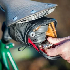 Blackburn Grid Medium Seat Bag Zadeltas - 0.8 L - zwart