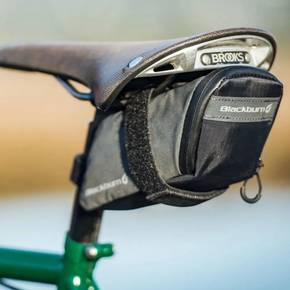Blackburn Grid Medium Seat Bag Zadeltas - 0.8 L - zwart
