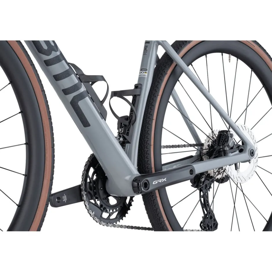 Race Gravelbikes < BMC KAIUS 01 THREE - Carbon Gravel Bike - 2026 - iron grey / black