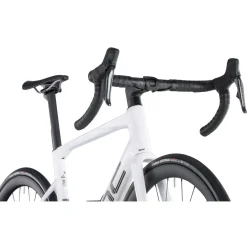 Endurance Racefietsen < BMC ROADMACHINE 01 FOUR - Carbon Racefiets - 2026 - metallic white