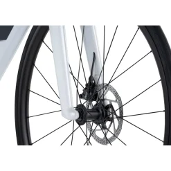 Triathlonfietsen|Triathlonfietsen < BMC SPEEDACHINE 01 FOUR - Carbon Triathon Fiets - 2026 - coo white / back