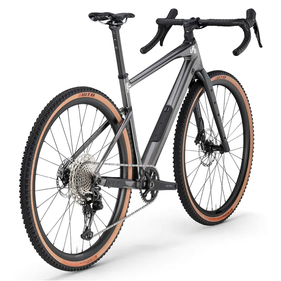 Gravelbikes Bikepacking < BMC UR TWO - Carbon Grave Bike - 2026 - etaic grey / back