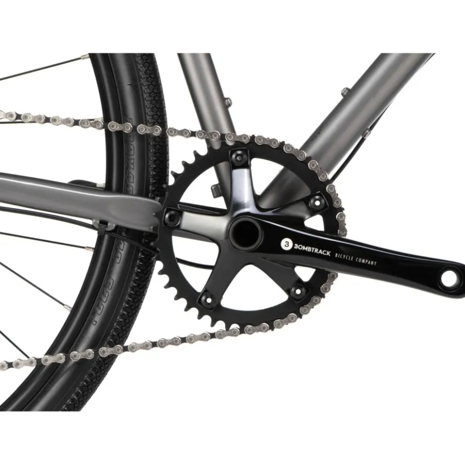 Gravelbikes Bikepacking < Bombtrack ARISE SG RIVA - 28" Gravebike - 2026 - matt vocanic grey