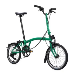 Vouwfietsen < Brompton C Line Advanced - 12-Speed - High Bar - Extended Seatpost - Rear Rack & Dynamo - 16" Vouwfiets - 2026 - palm green