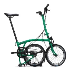 Vouwfietsen < Brompton C Line Advanced - 12-Speed - High Bar - Extended Seatpost - Rear Rack & Dynamo - 16" Vouwfiets - 2026 - palm green