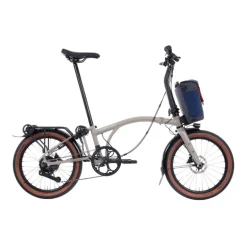 Brompton Electric G Line City+ - 4 Speed - Raised Bar - Extended Seatpost - Rear Rack - 20" Elektrische Vouwfiets - 2026 - Traildust White