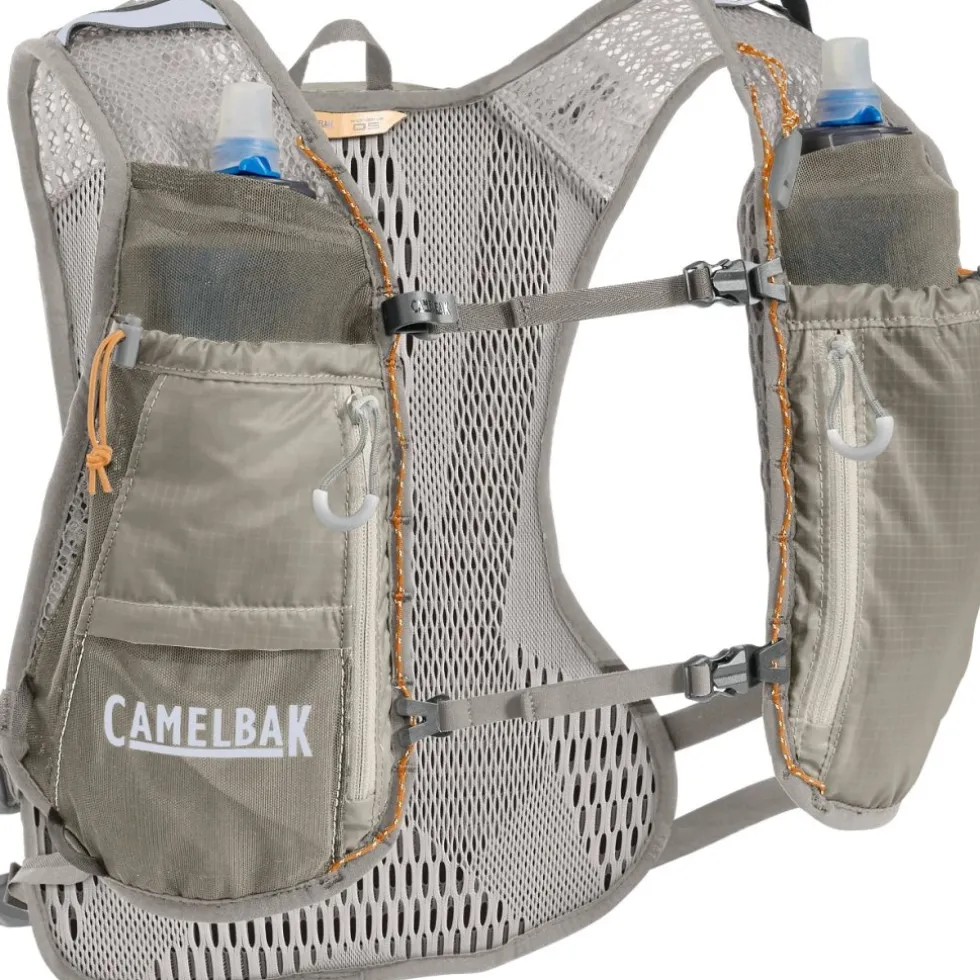 CamelBak Zephyr Pro 12 Hardloop-Bodywarmer Dames + 2 x 500ml Quick Stow™ Flasks - flint grey