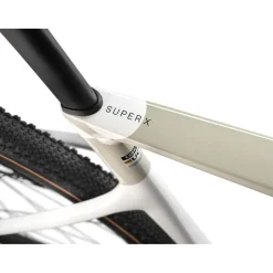 Race Gravelbikes < Cannondale SuperX 2 - 28" Carbon Gravelfiets - 2026 - cashmere