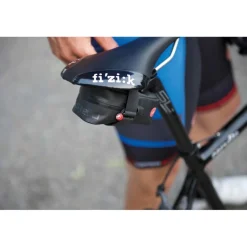 Zadeltassen < Castelli Undersaddle XL Zadeltas - zwart 010