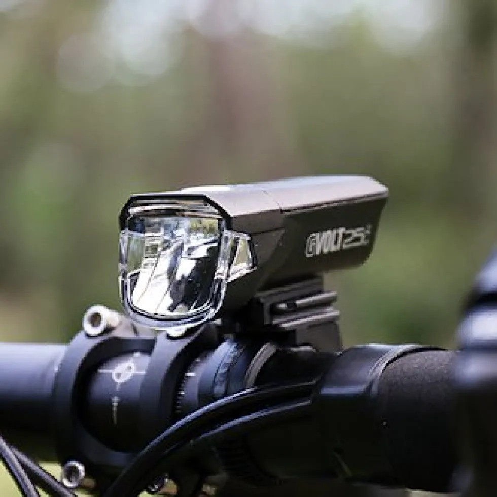 Cat Eye GVolt25C Front Light - black