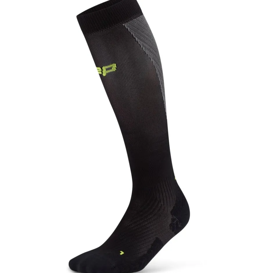 Sokken < CEP Core Run Ultralight Tall Compressiesokken Heren - zwart/grijs