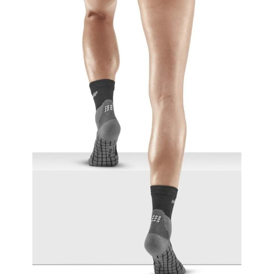 Sokken|Sokken < CEP Hiking Light Merino Mid Cut Compressiesokken V3 Dames - zwart