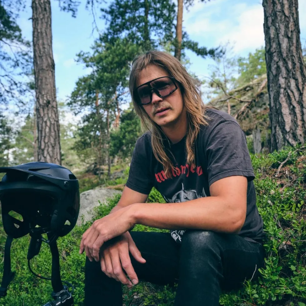 CHPO Henrik Zonnebril - Black / Photochromic Clear to black