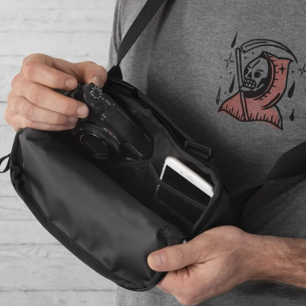 CHROME Helix Handlebar Bag & Shoulder Bag - black