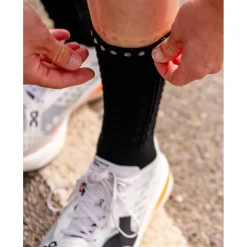 Compressport Aero Compressiesokken 2.0 - zwart/wit
