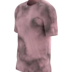 Compressport Performance Running T-Shirt Heren - Eat My Dust! - zephyr tie dye