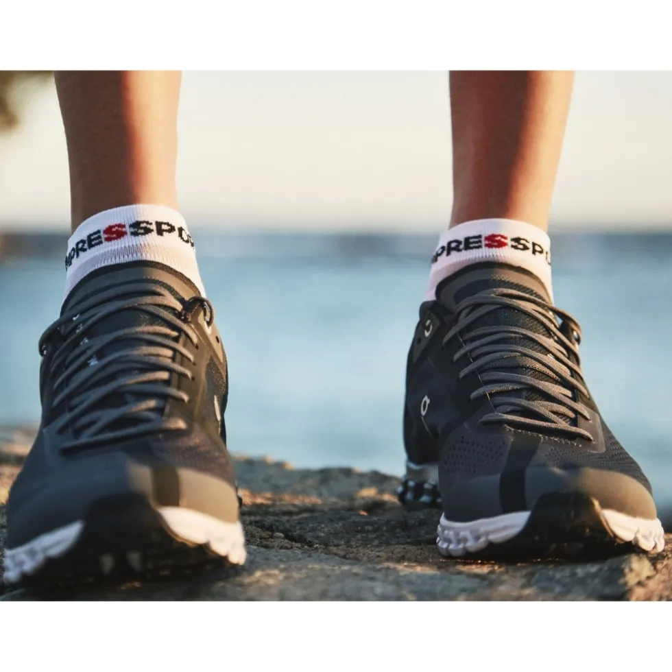 Compressport Pro Racing Compressiesokken v4.0 Ultralight Run Low - white/alloy