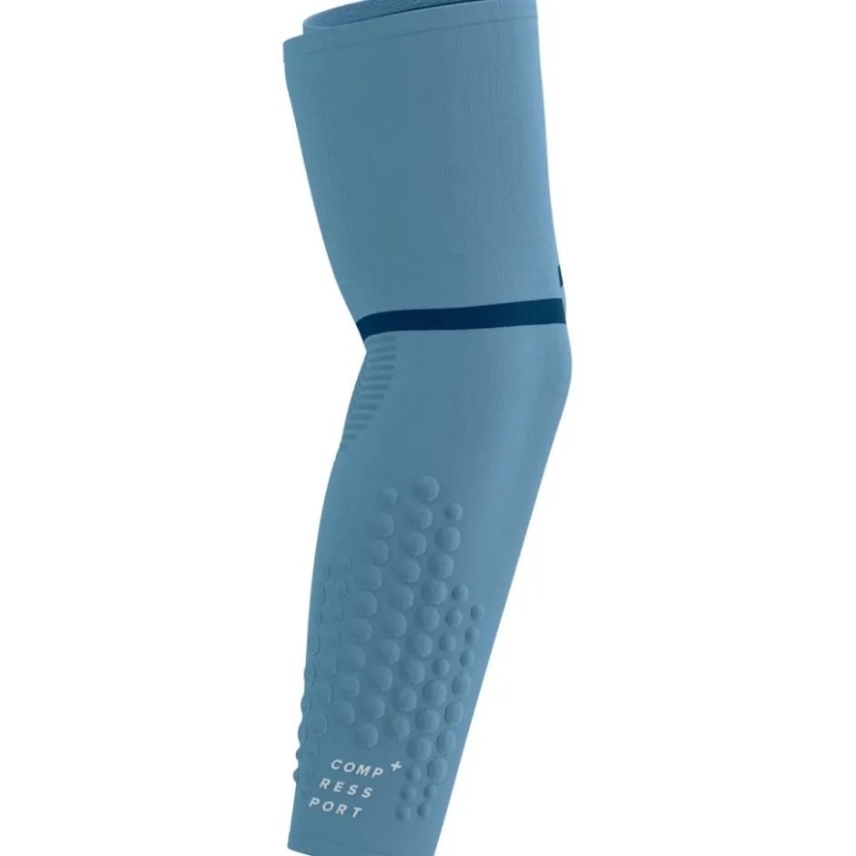 Armwarmers, Beenwarmers & Kniewarmers|Armwarmers, Beenwarmers En Kniewarmers < Compressport ArmForce Ultralight Compressie Armwarmers - denim/white reflective