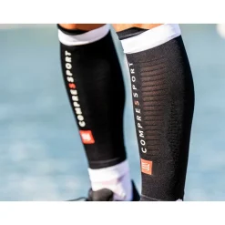 Sportbandages & Braces|Sportbandages & Braces < Compressport R2 3.0 Kuitcompressoren - zwart/wit