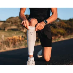 Compressport R2 Oxygen Kuitcompressoren - white/nebel grey