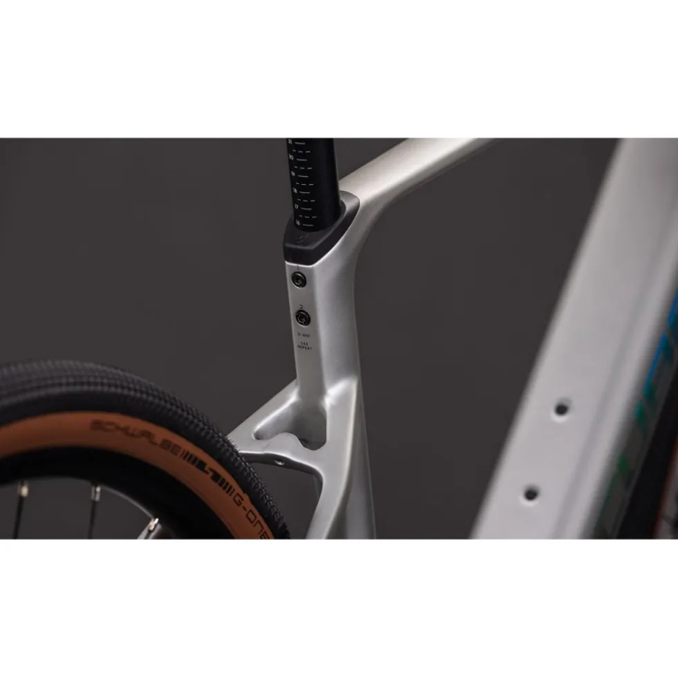 CUBE NULANE HYBRID C:62 Race 400X - Carbon Fitness E-Bike - 2026 - sleekgrey / prism