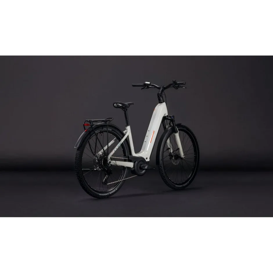 Elektrische Fietsen < CUBE NURIDE HYBRID Performance 600 - Easy Entry - E-Bike - 2026 - desertstone / grey