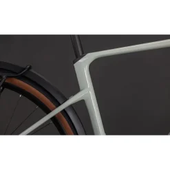 Elektrische Gravelbikes|Elektrische Fietsen < CUBE NUROAD HYBRID C:62 Race 400X FE - Carbon Grave E-Bike - 2026 - reedbeige / back
