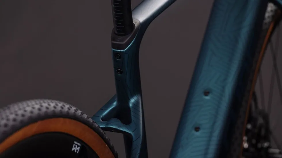 CUBE NUROAD HYBRID C:62 SLT 400X - Carbon Gravel E-Bike - 2026 - royalgreen / crisscross