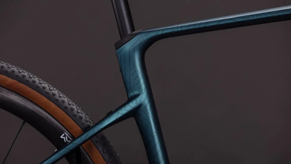 CUBE NUROAD HYBRID C:62 SLT 400X - Carbon Gravel E-Bike - 2026 - royalgreen / crisscross