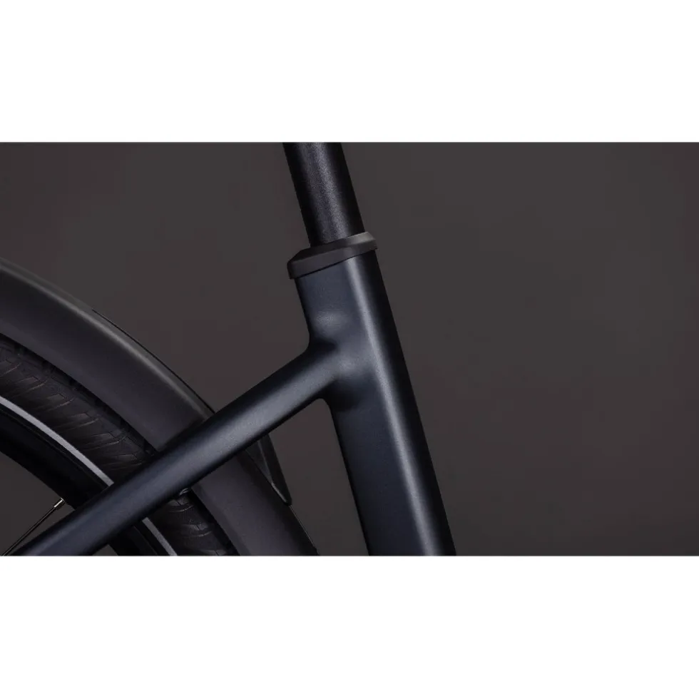 CUBE TOURING HYBRID ONE 600 - Easy Entry - Trekking E-Bike - 2026 - coal / chrome
