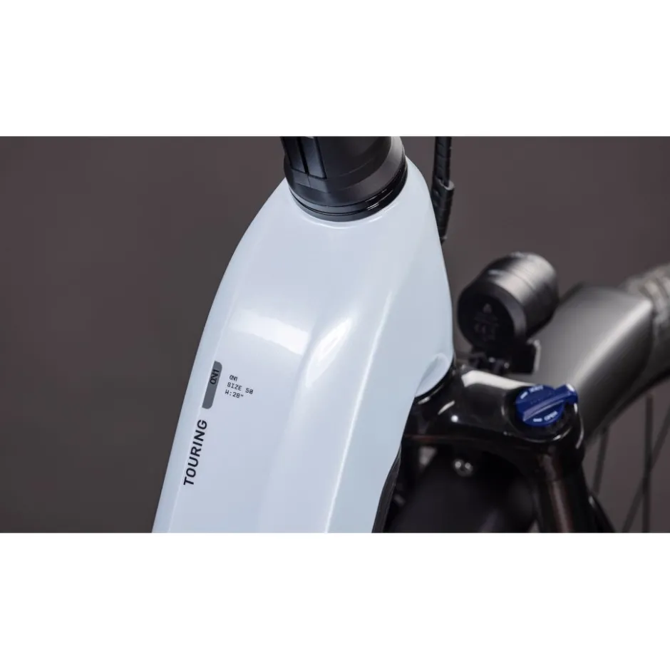 Elektrische Fietsen < CUBE TOURING HYBRID ONE 600 - Easy Entry - Trekking E-Bike - 2026 - glacier / reflex
