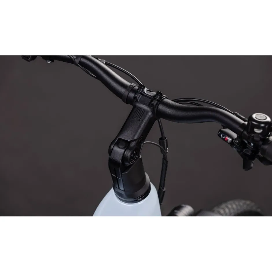 Elektrische Fietsen < CUBE TOURING HYBRID ONE 600 - Easy Entry - Trekking E-Bike - 2026 - glacier / reflex