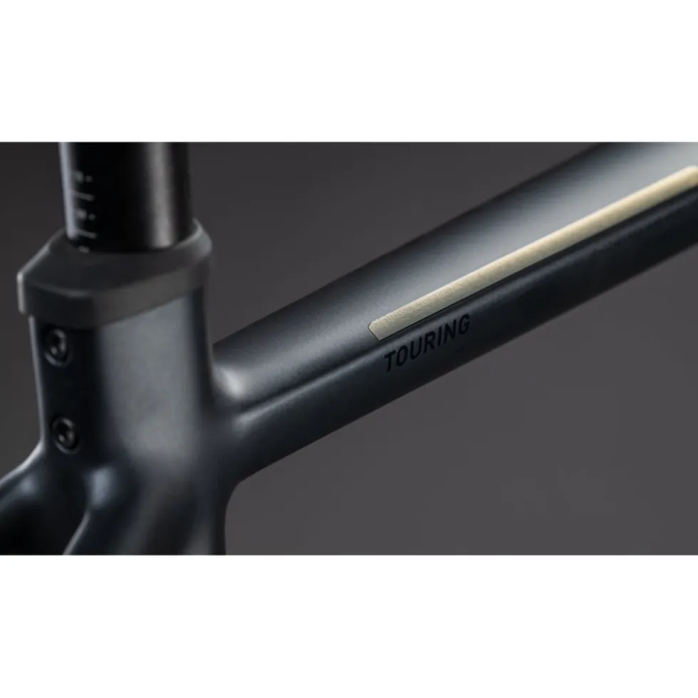 CUBE TOURING HYBRID ONE 600 - Trekking E-Bike - 2026 - coal / chrome