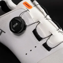 Klikschoenen|Wielrenschoenen < DMT KR4 Racefietsschoenen - wit